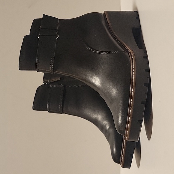 Blondo Dottie Ankle Boots